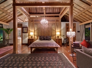 Villa Kudus - Master Bedroom